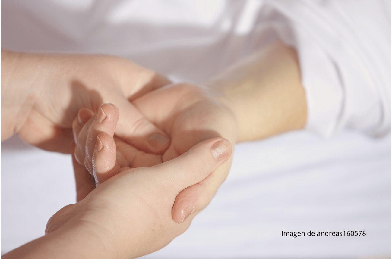 Imagen manos entrelazadas